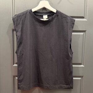 H&M Sleeveless Black Muscle Tee